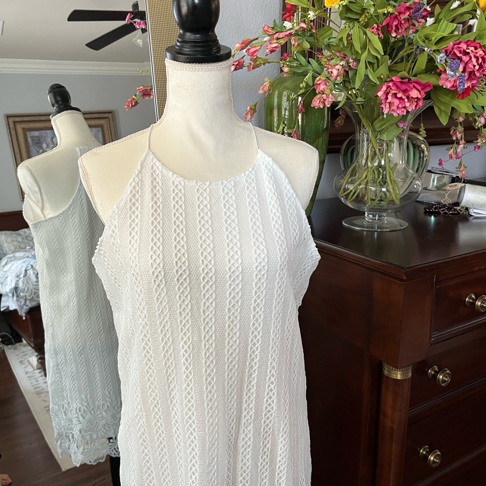 COPY - Carmen Marc Valvo White Crochet Dress NWT Size 8! Fully Lined.